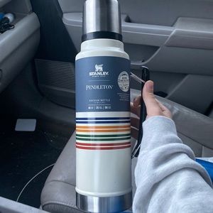 1.5qt Pendleton Vacuum Bottle/Thermos